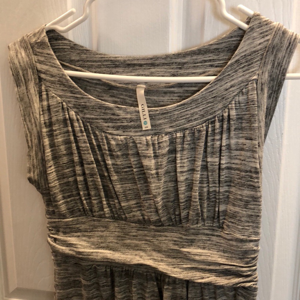 Casual dress - Picture 2 of 2
